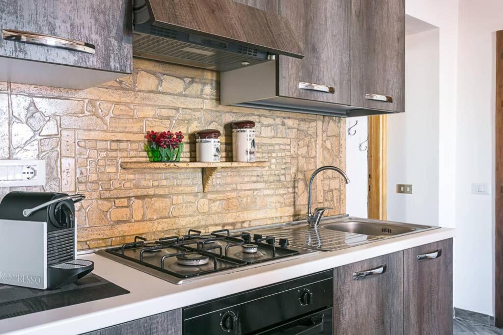 Roman Ruins - Elegant Apartment ออลเบีย ภายนอก รูปภาพ
