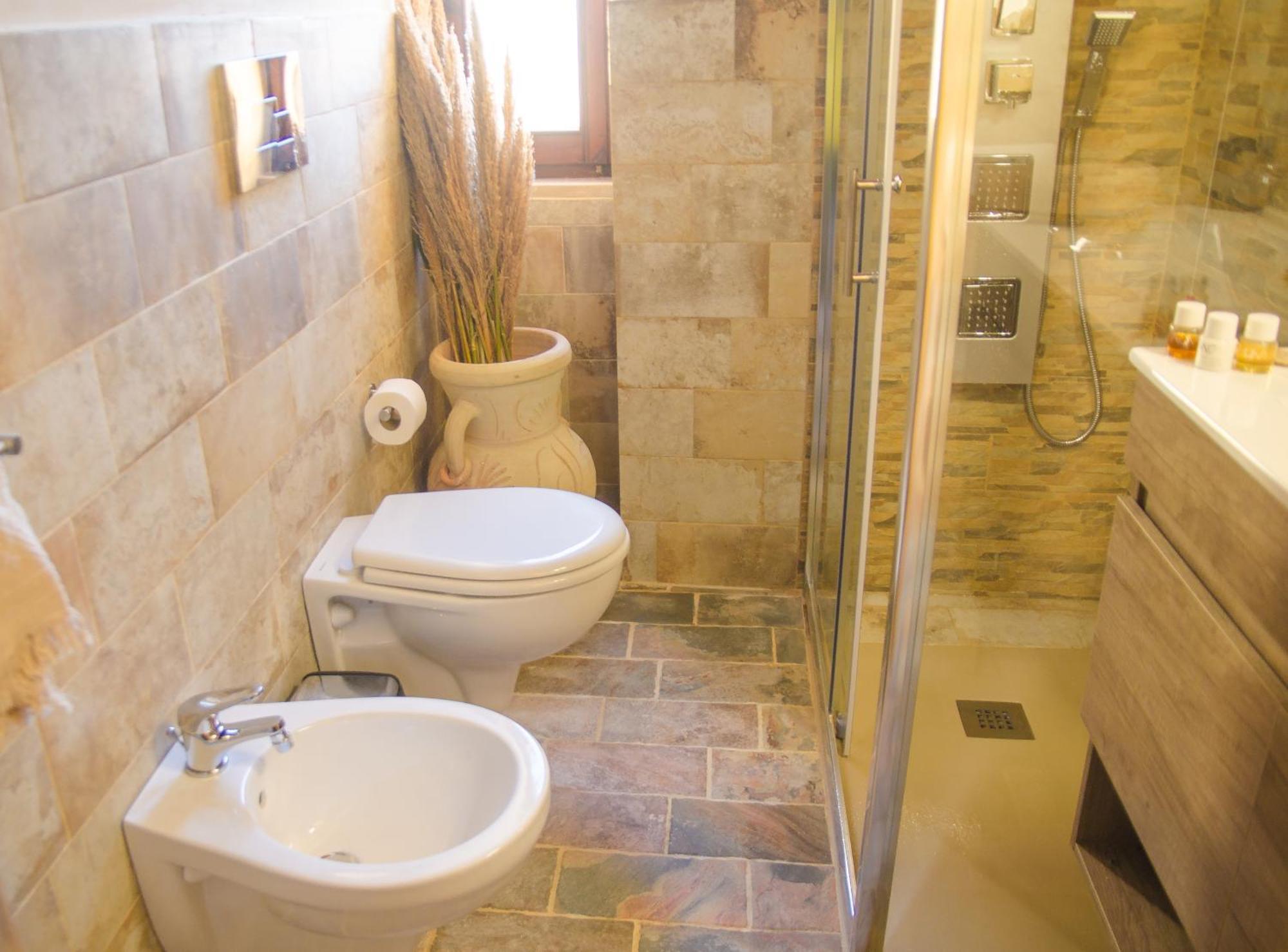 Roman Ruins - Elegant Apartment ออลเบีย ภายนอก รูปภาพ